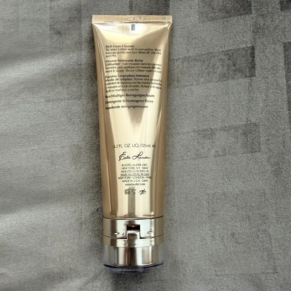 Estee Lauder Re-Nutriv Rich Foam Cleanser 4.2oz 125ml Face Wash Deep Cleansing